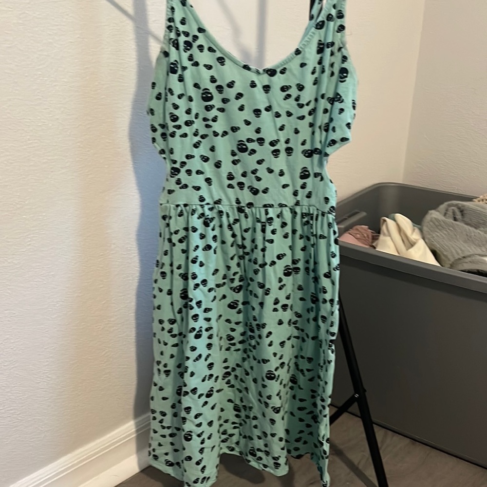 Medium skull dress